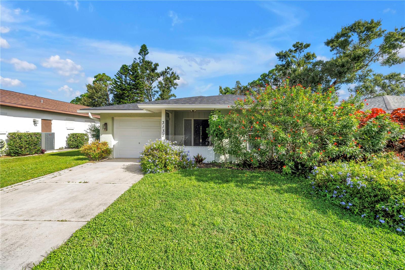 Image 4 of 65 For 3137 Campbell Street