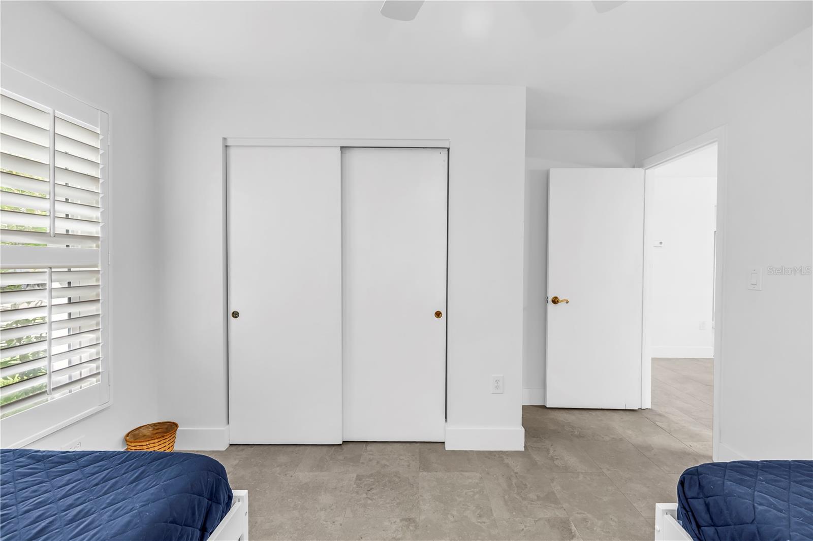 Image 9 of 65 For 3137 Campbell Street