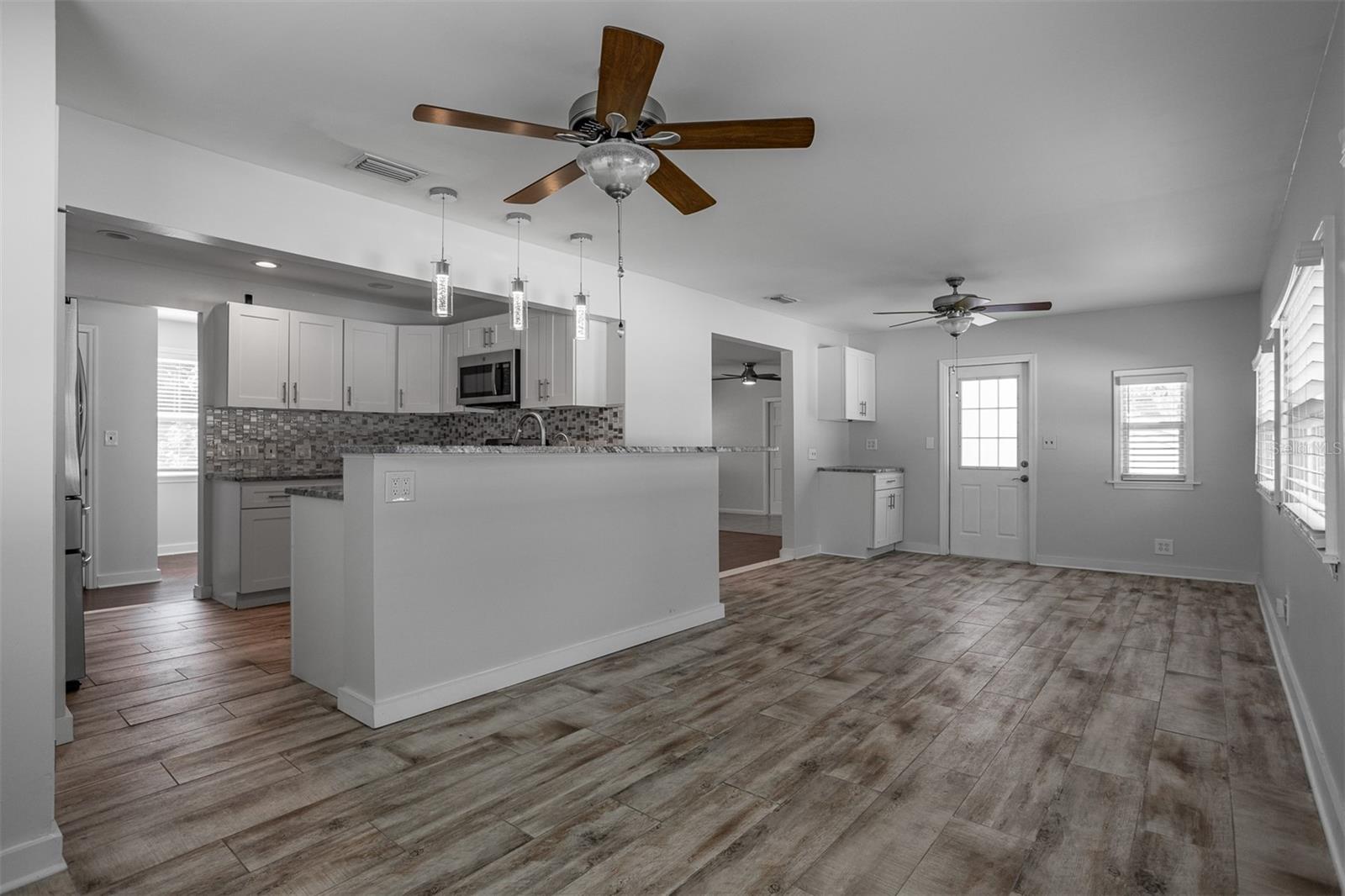 Image 4 of 44 For 1499 River Shore Way