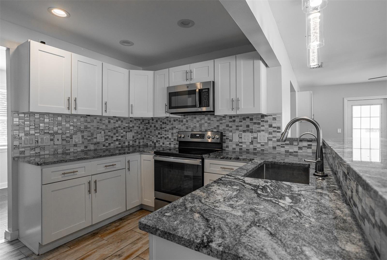 Image 9 of 44 For 1499 River Shore Way