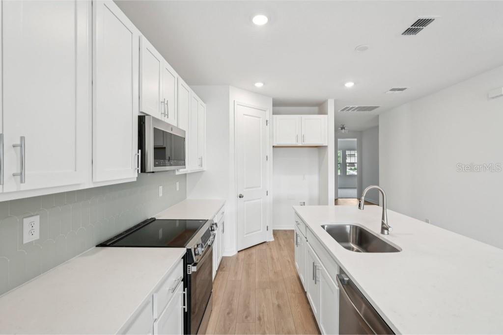 Image 12 of 31 For 2349 Broadbrook Drive
