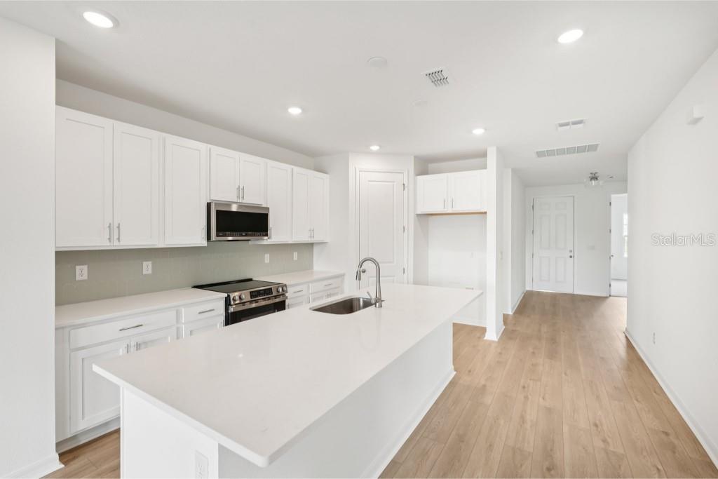 Image 13 of 31 For 2349 Broadbrook Drive