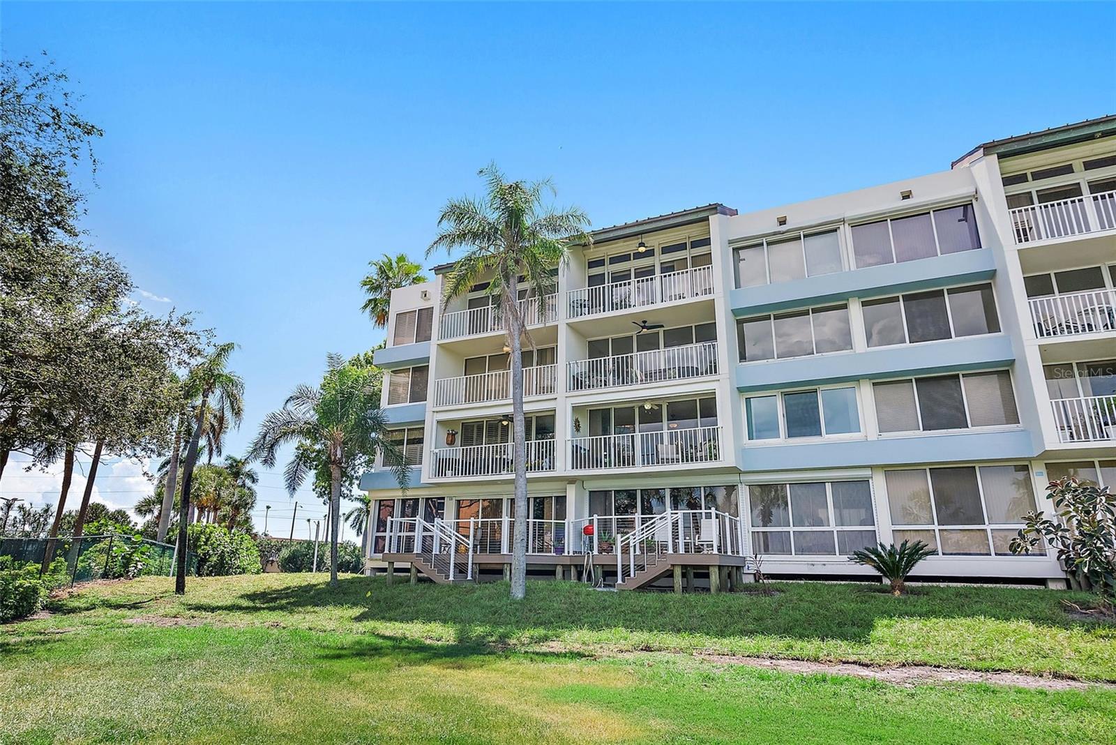 Image 21 of 34 For 5151 Isla Key Boulevard S 223