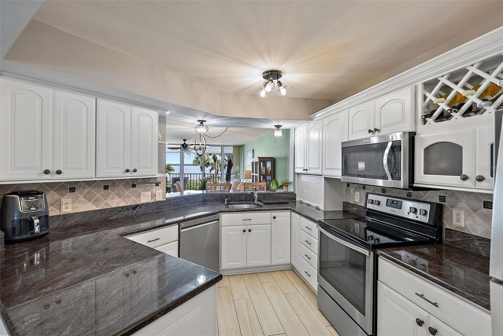 Image 8 of 34 For 5151 Isla Key Boulevard S 223