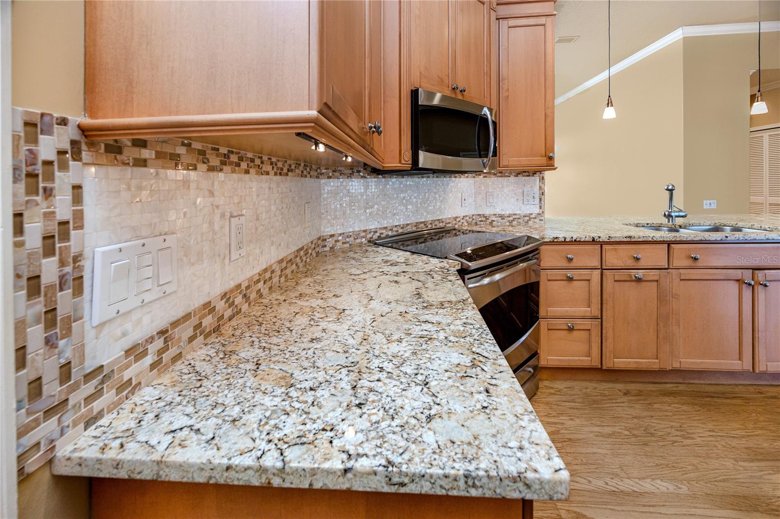 Listing photo id 19 for 1471 Briargrove Way