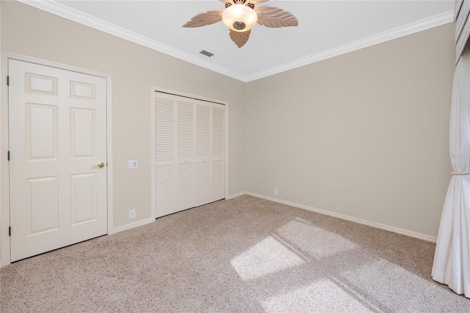 Listing photo id 30 for 1471 Briargrove Way