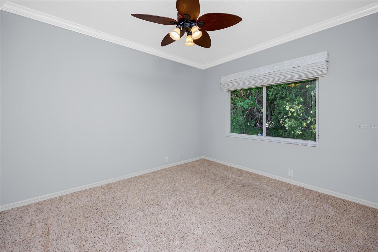 Listing photo id 31 for 1471 Briargrove Way