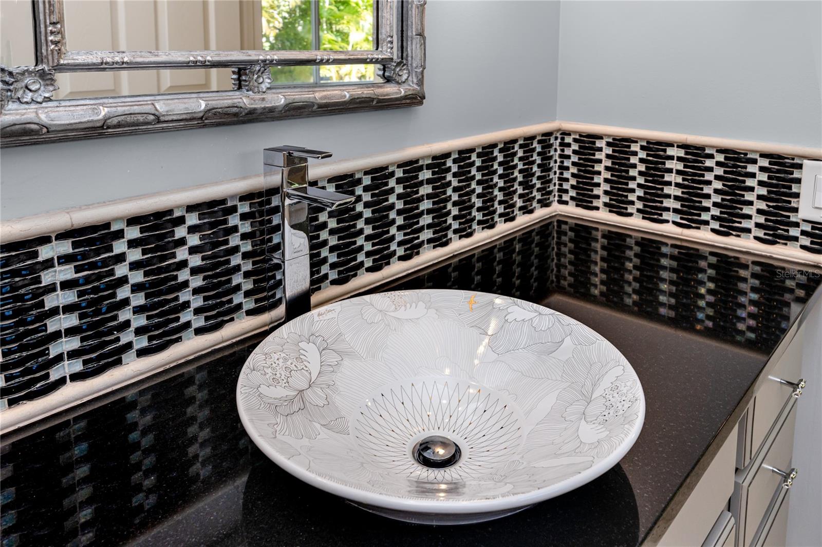 Listing photo id 34 for 1471 Briargrove Way