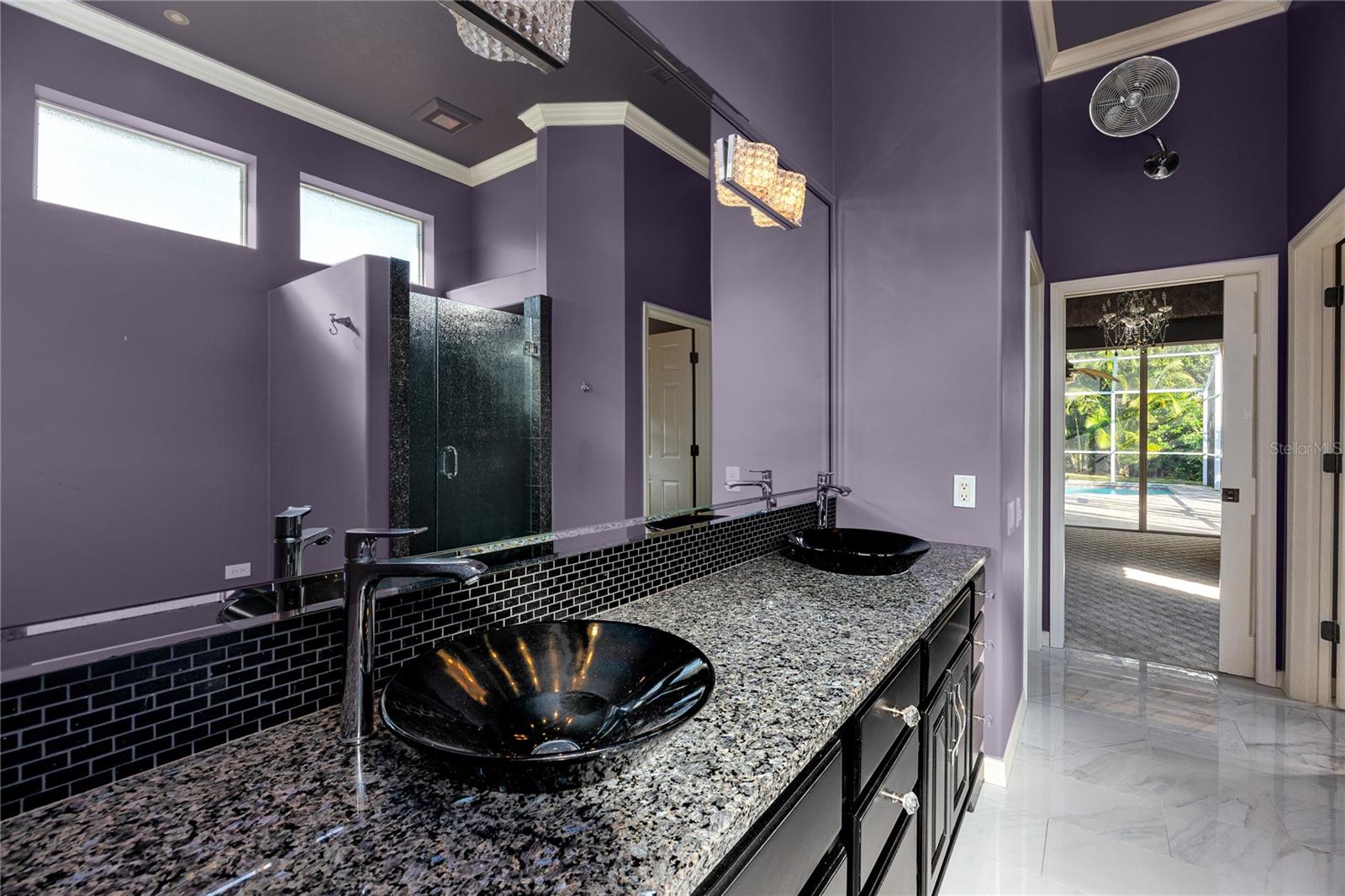 Listing photo id 51 for 1471 Briargrove Way