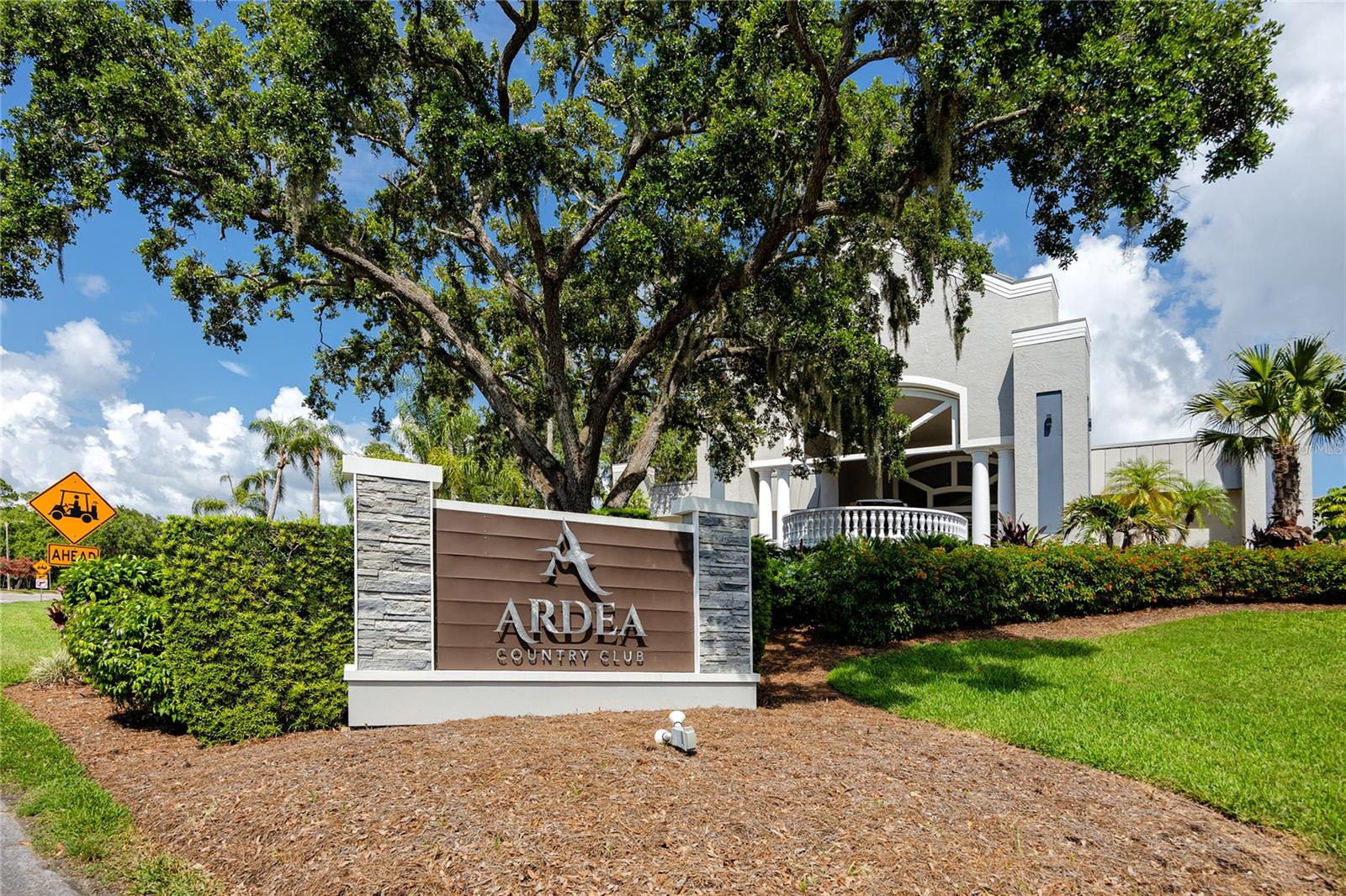 Listing photo id 72 for 1471 Briargrove Way