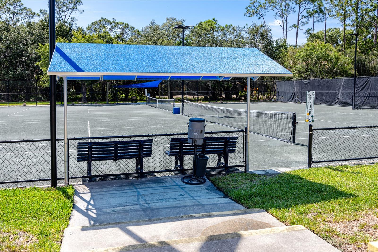 Listing photo id 77 for 1471 Briargrove Way