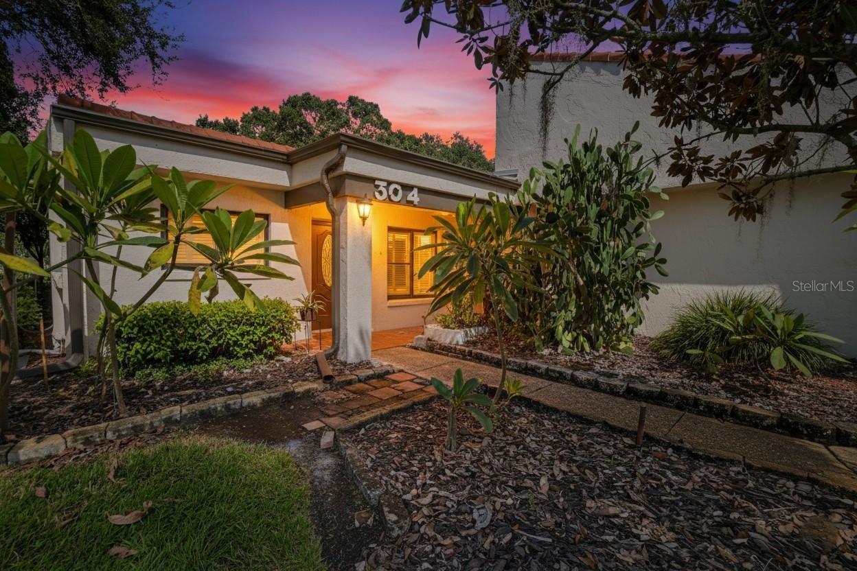 Details for 304 Valencia Court N, PLANT CITY, FL 33566