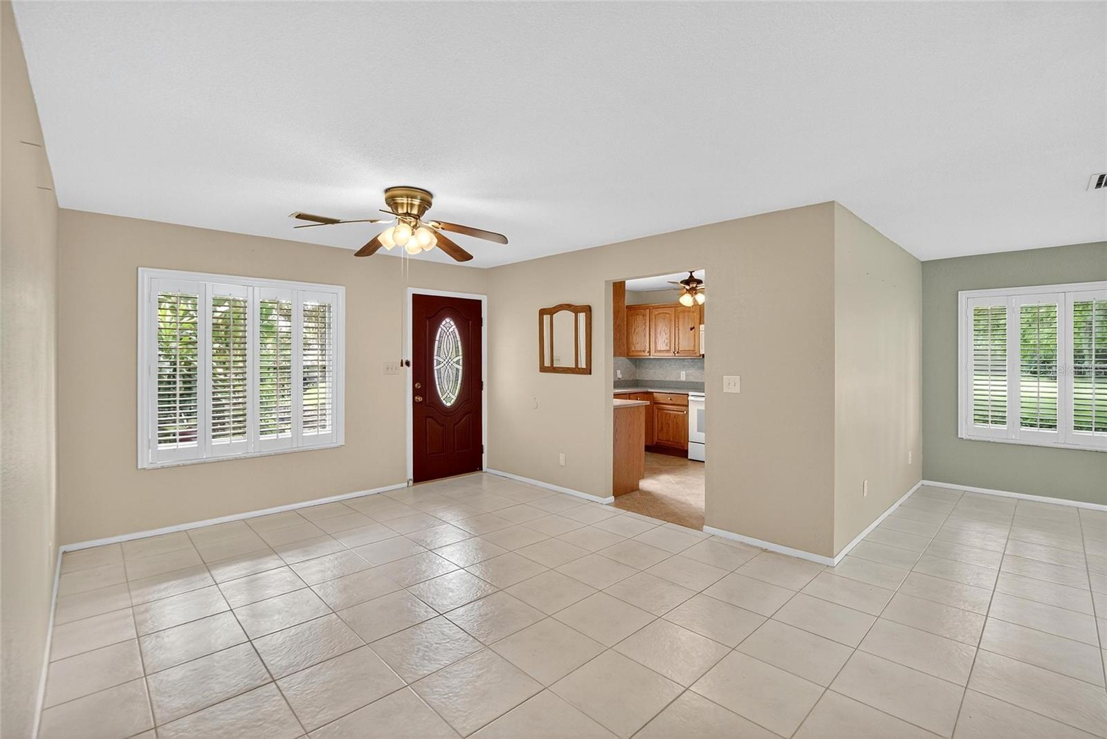 Image 10 of 58 For 304 Valencia Court N