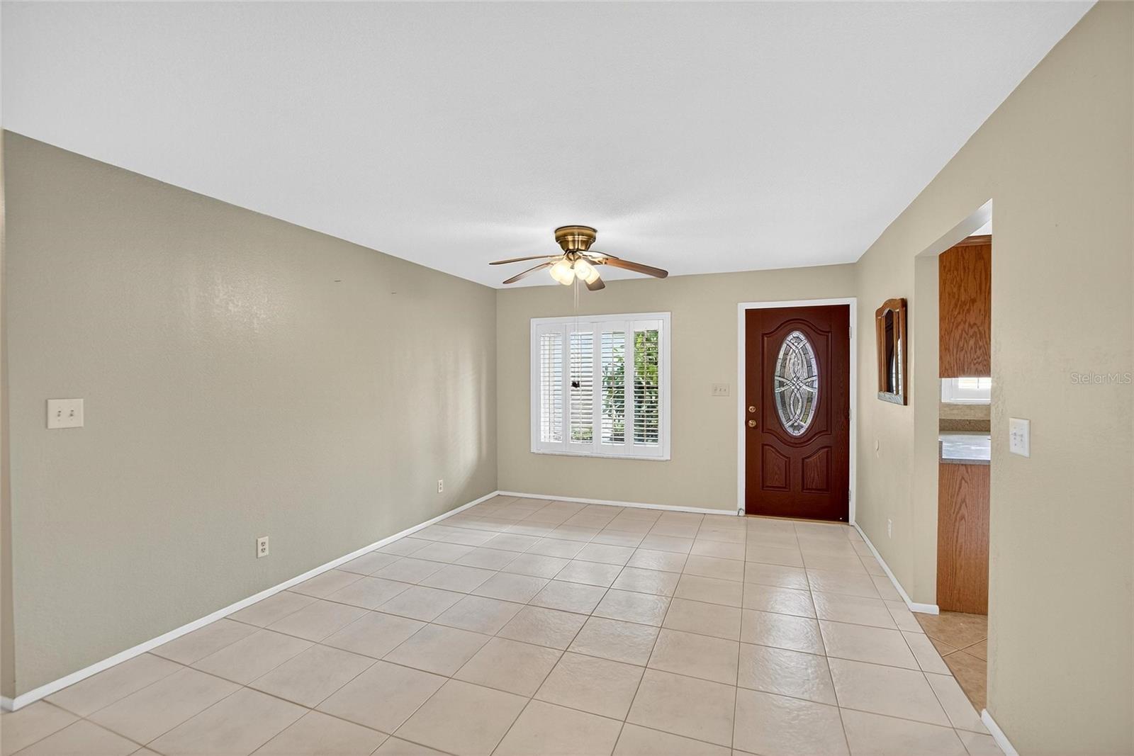 Image 9 of 58 For 304 Valencia Court N