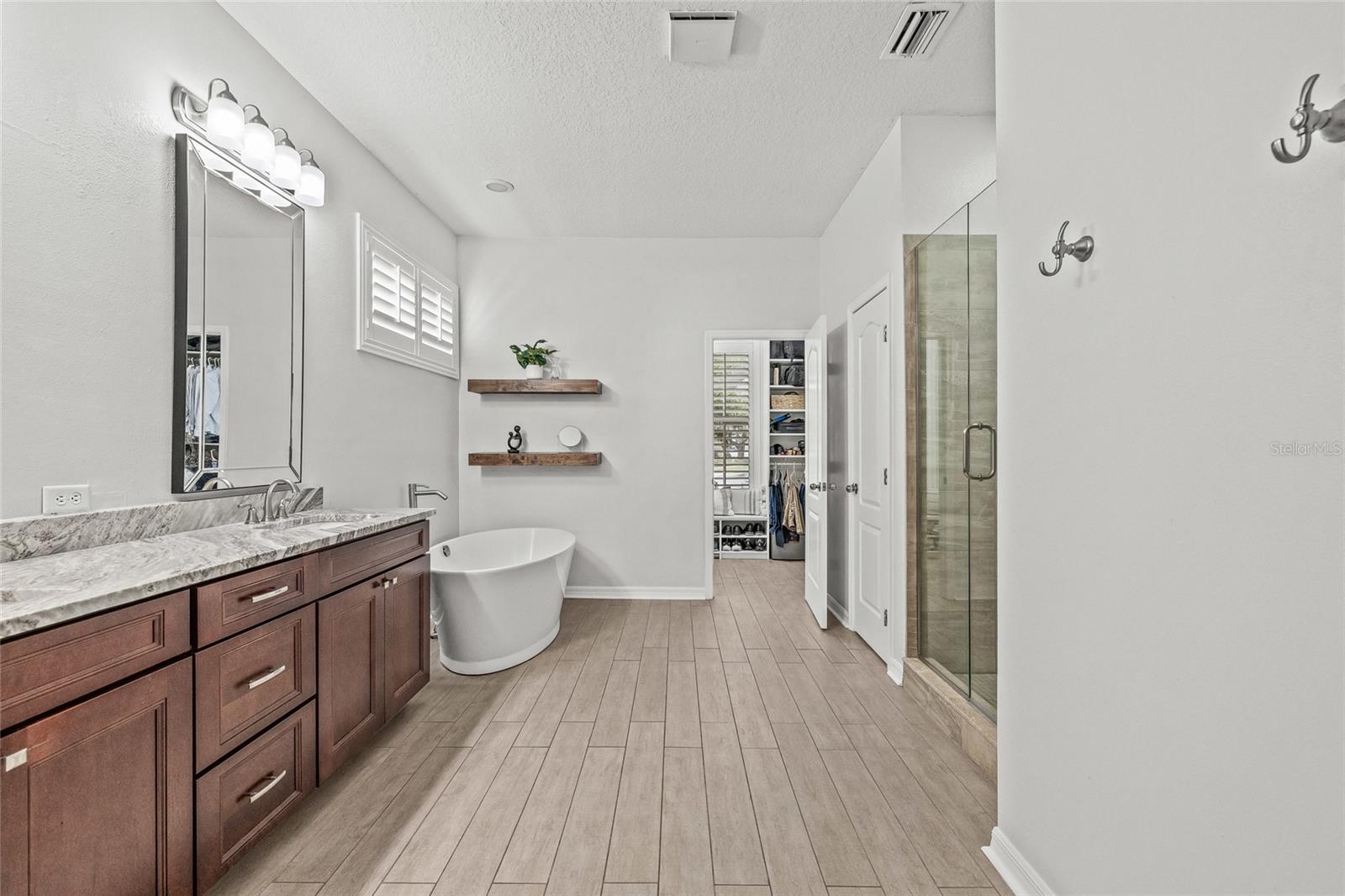Image 37 of 72 For 12901 Greenville Court