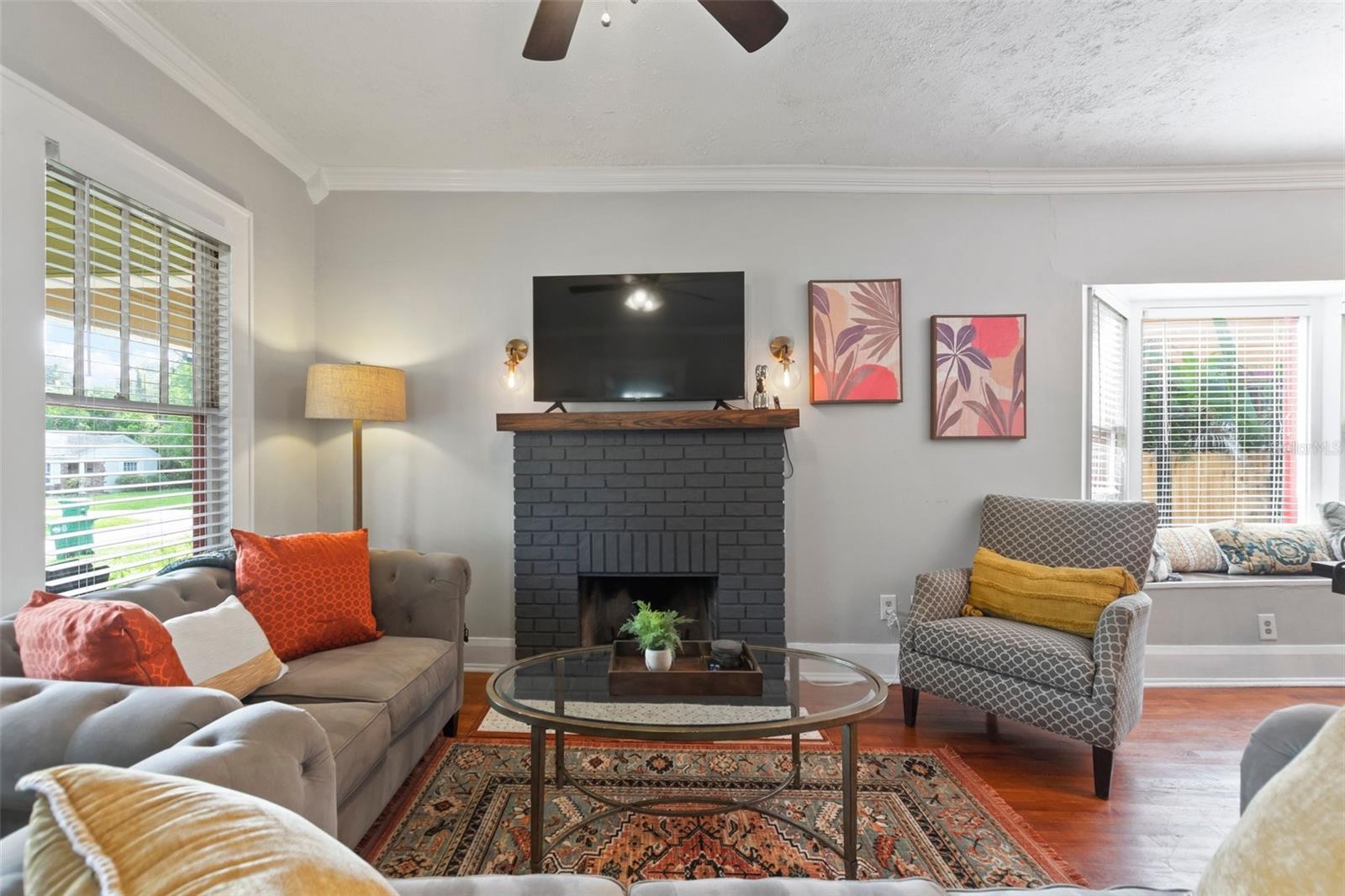 Image 12 of 47 For 812 River Heights Avenue