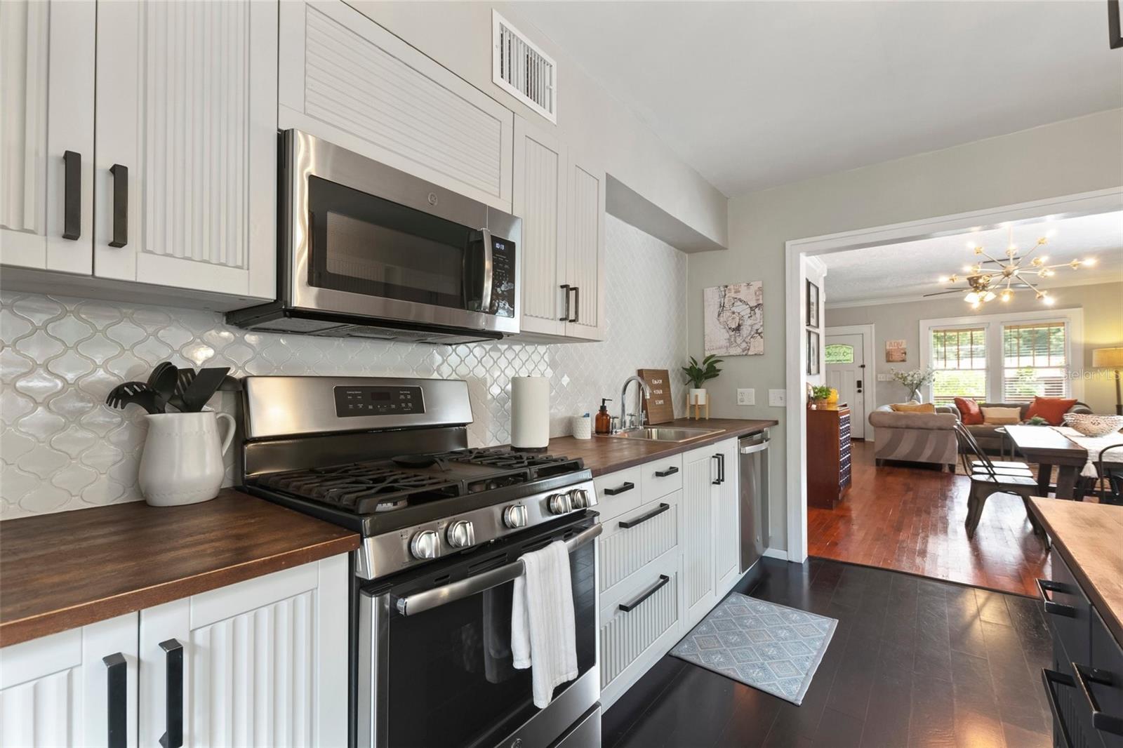 Image 32 of 47 For 812 River Heights Avenue