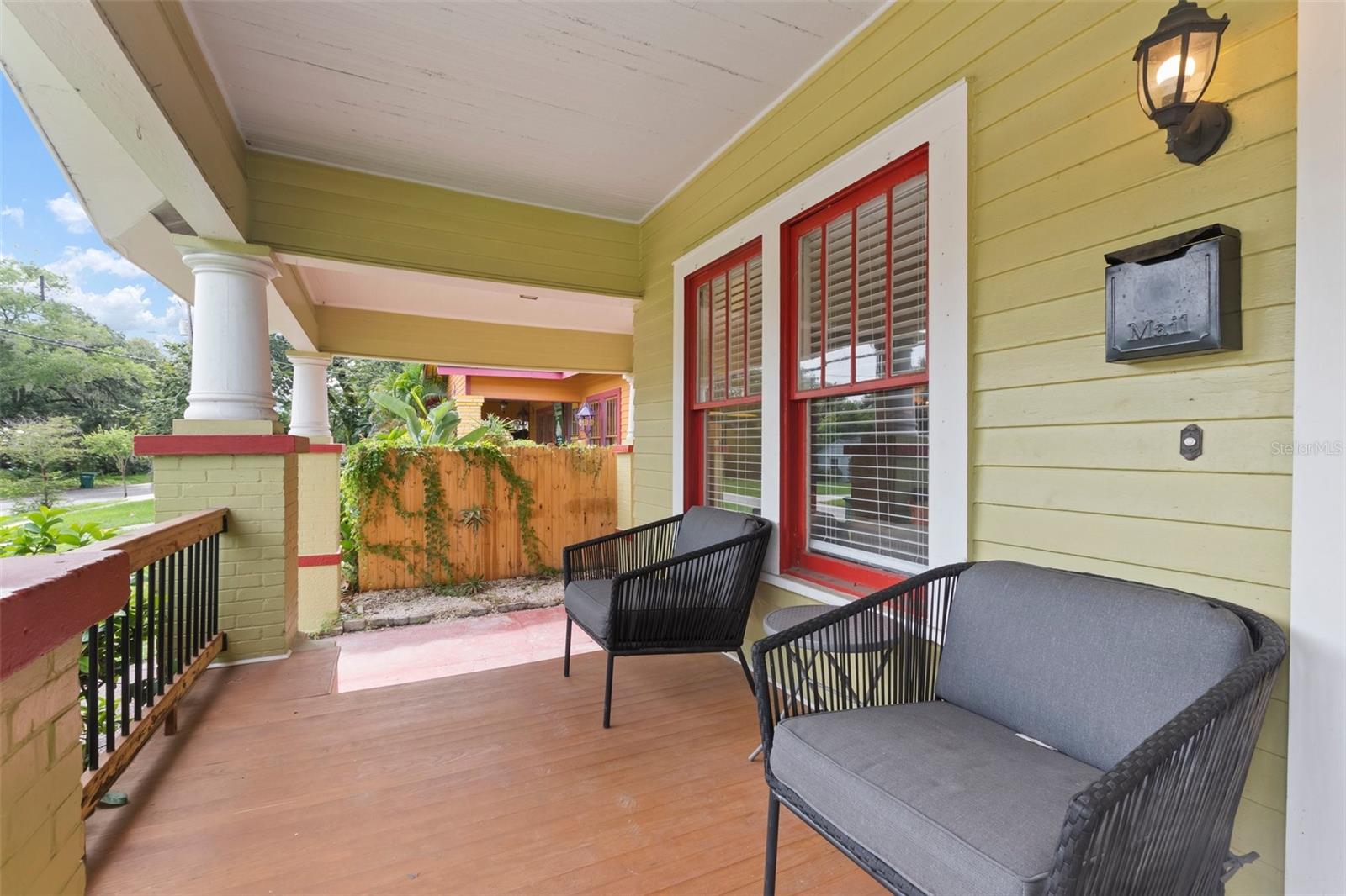 Image 6 of 47 For 812 River Heights Avenue