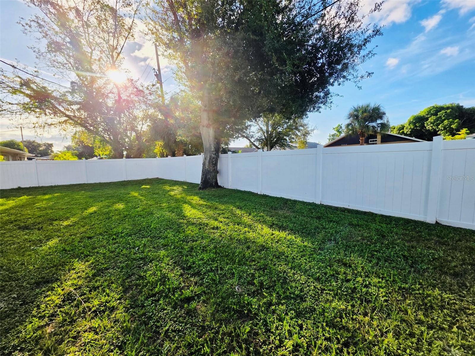 Image 11 of 14 For 5001 Rena Street N