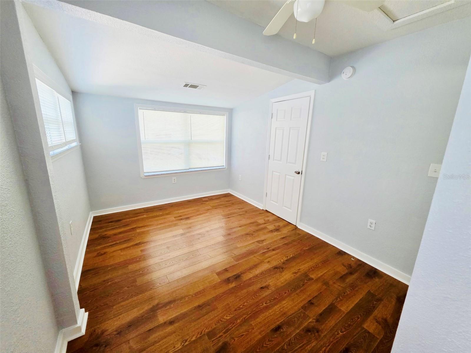 Image 5 of 14 For 5001 Rena Street N