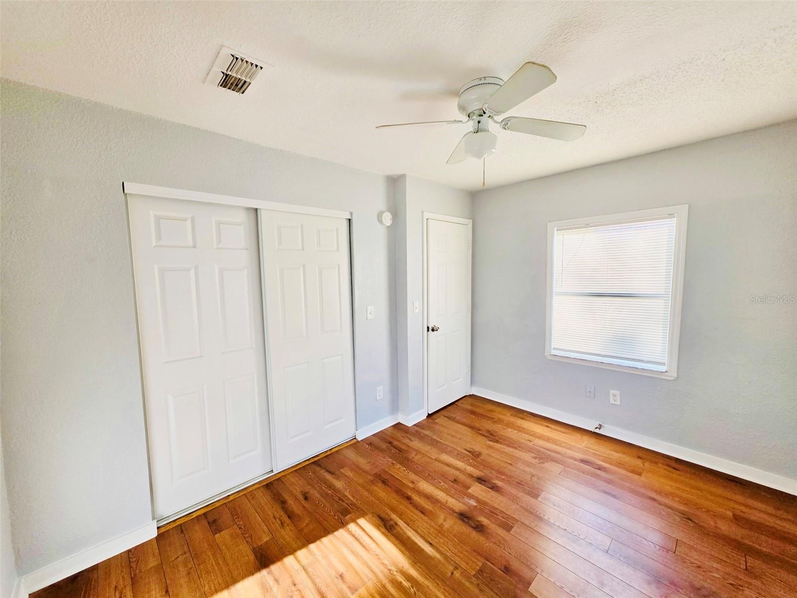 Image 6 of 14 For 5001 Rena Street N
