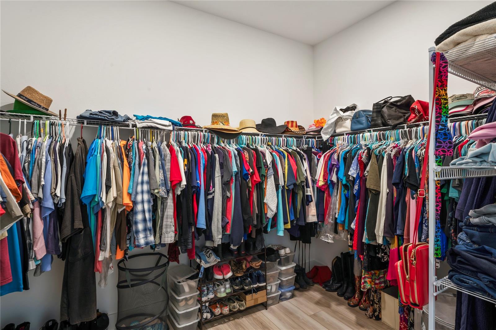 Listing photo id 20 for 11153 Wood Owl Ave