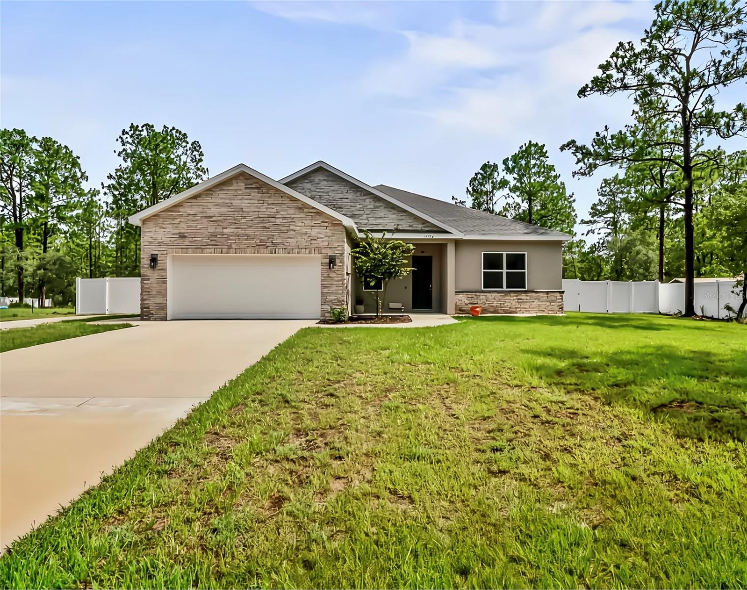 Listing photo id 3 for 11153 Wood Owl Ave