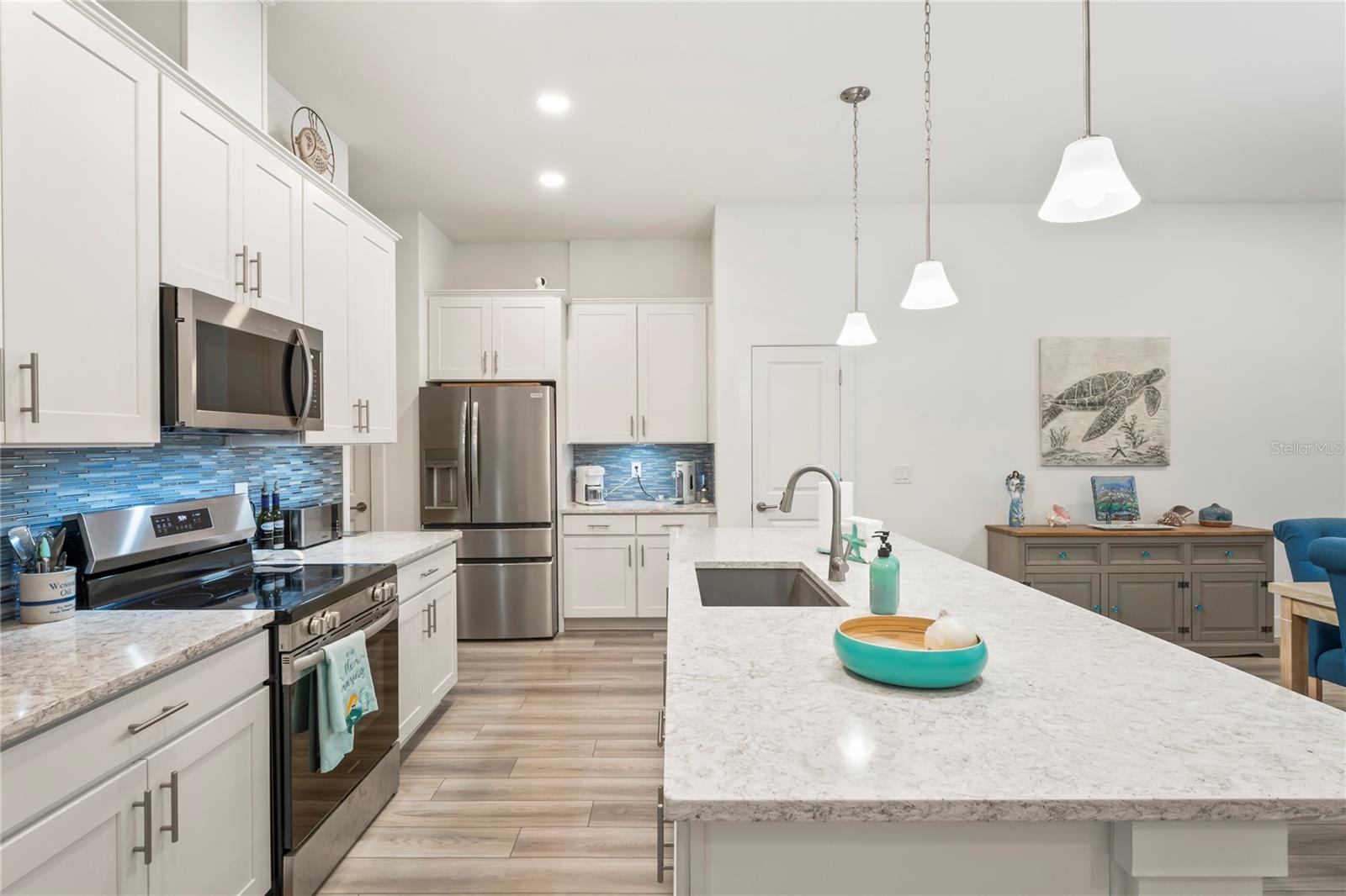 Listing photo id 6 for 11153 Wood Owl Ave