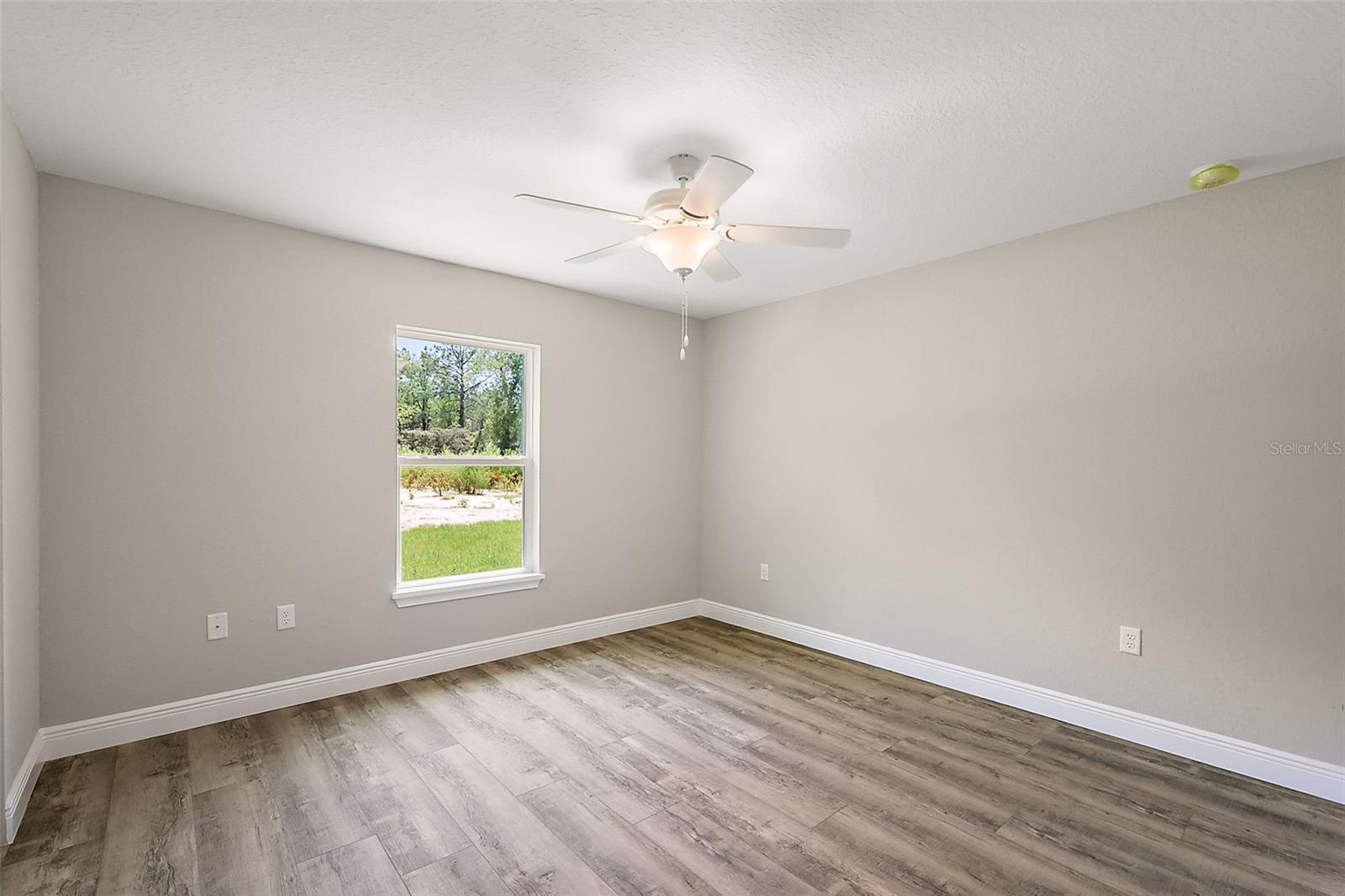 Image 11 of 25 For 13740 89th Street