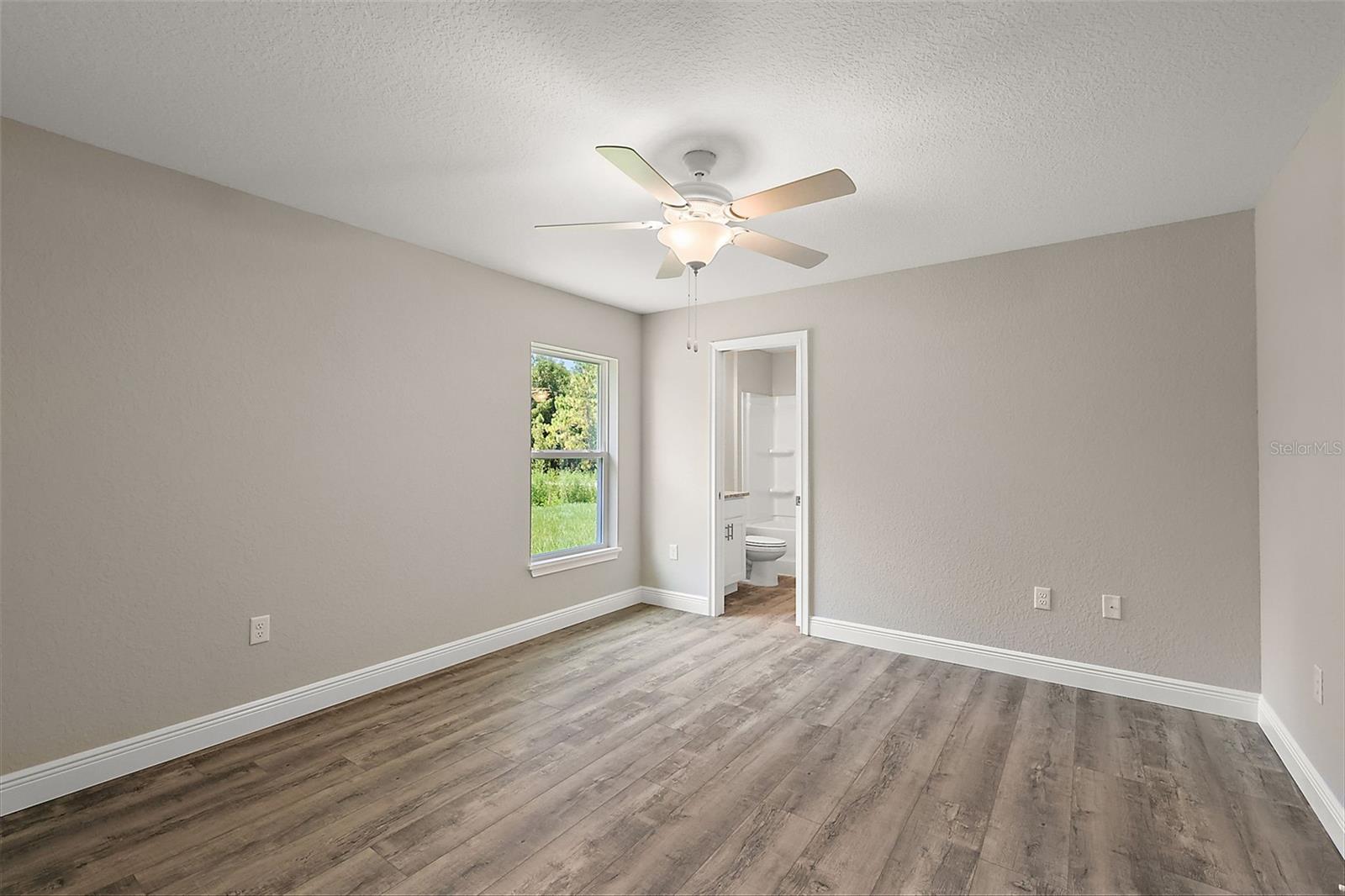 Image 13 of 25 For 13740 89th Street