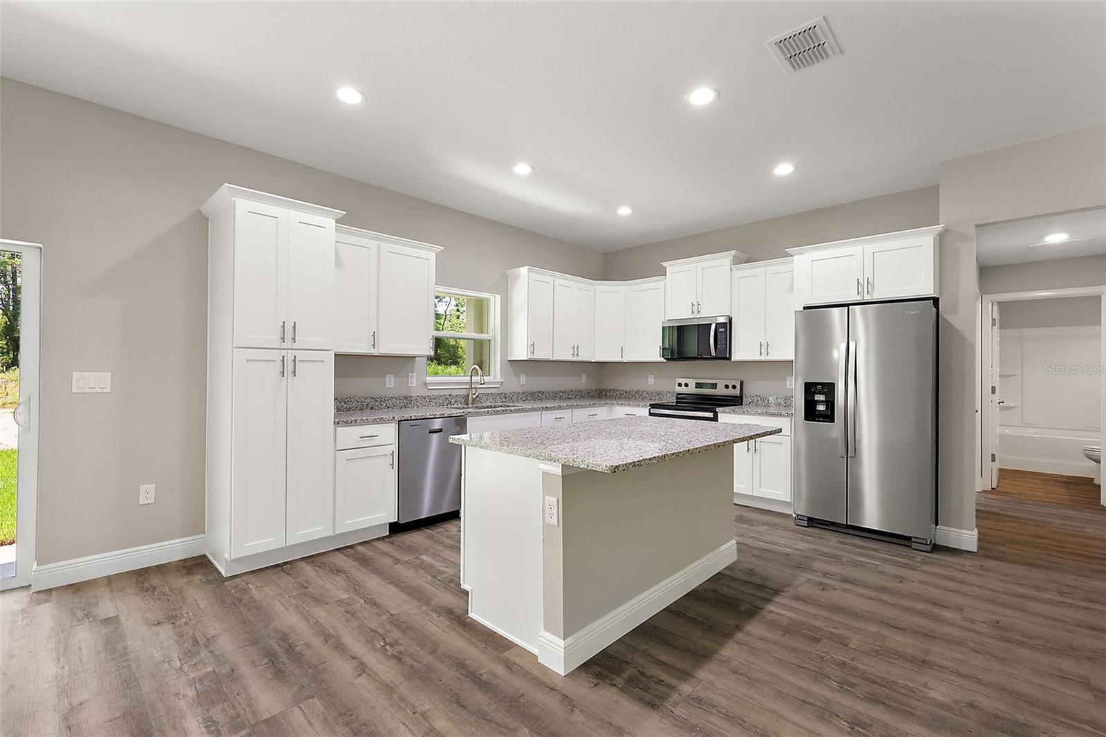 Image 19 of 25 For 13740 89th Street