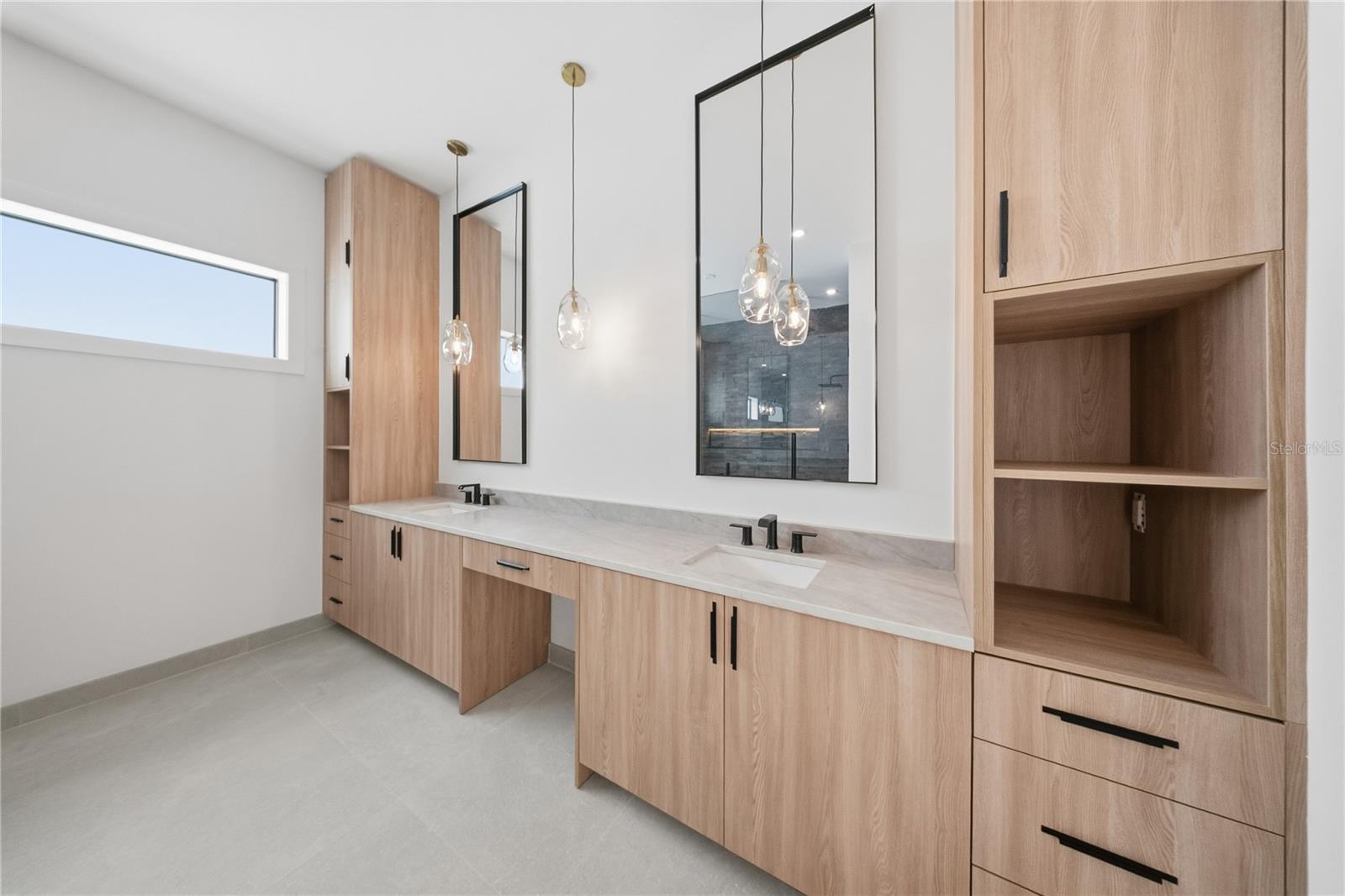 Image 54 of 77 For 3112 Grace Street