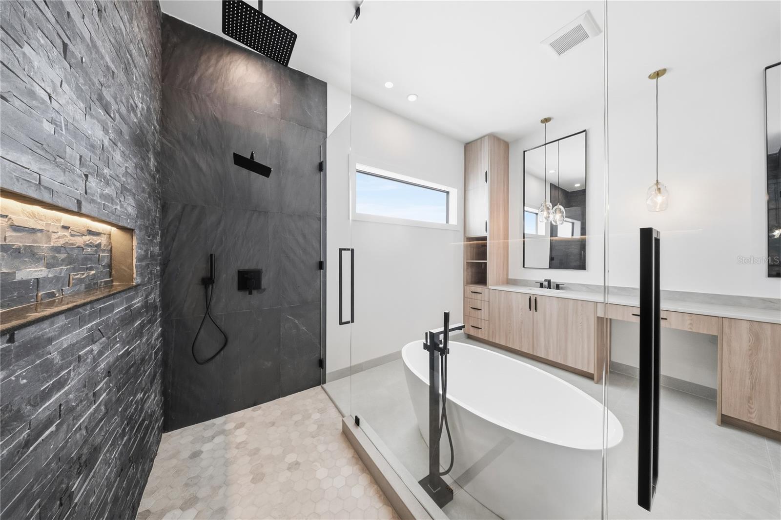 Image 57 of 77 For 3112 Grace Street