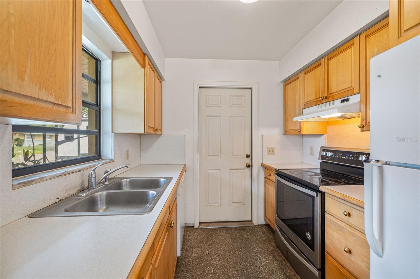 Image 11 of 30 For 6412 Cameron Avenue