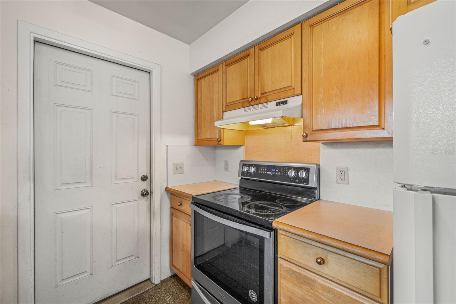 Image 12 of 30 For 6412 Cameron Avenue