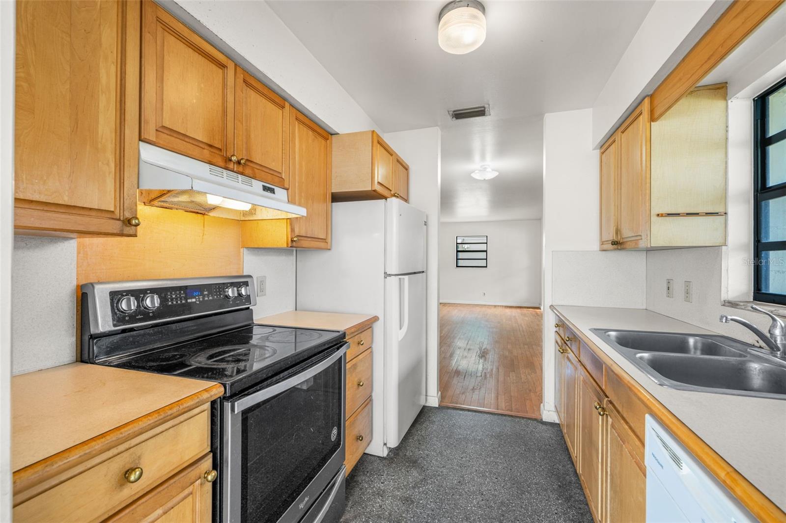 Image 13 of 30 For 6412 Cameron Avenue