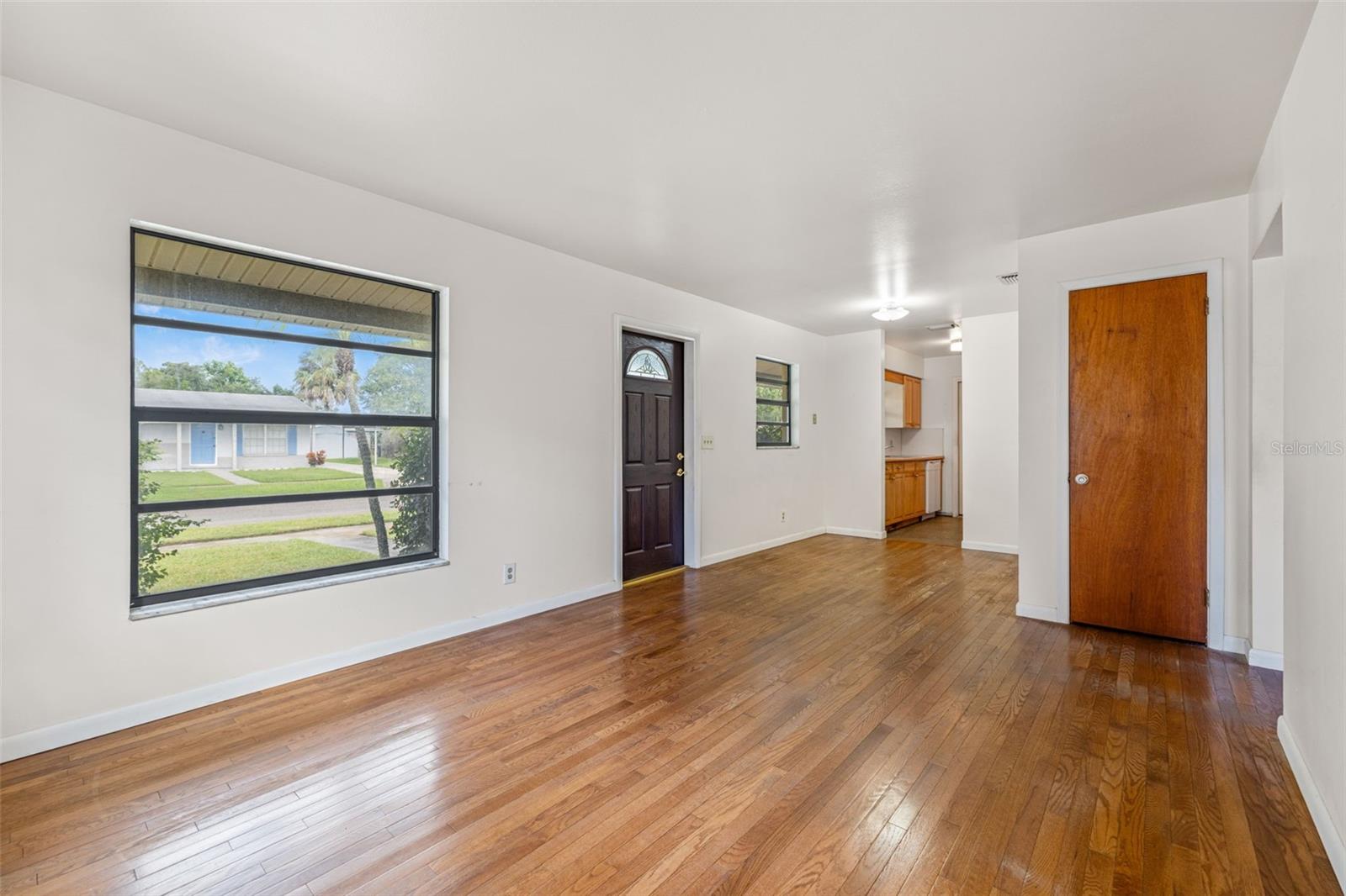 Image 7 of 30 For 6412 Cameron Avenue