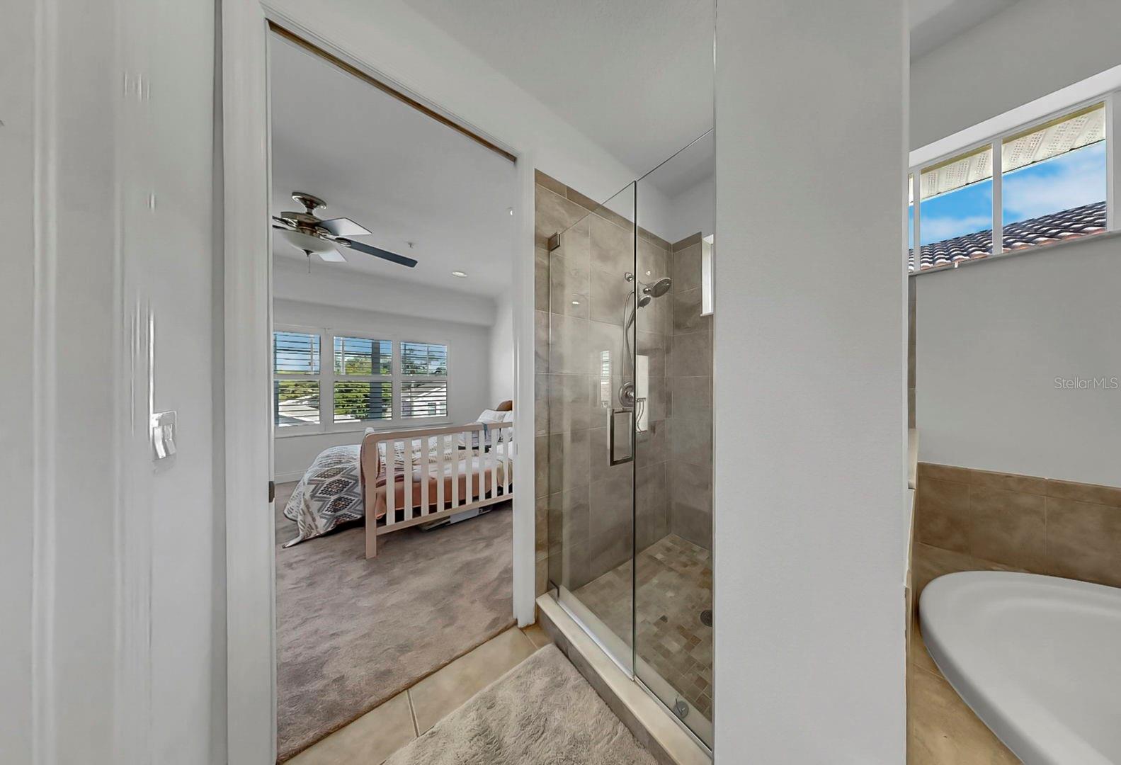 Image 14 of 59 For 111 Albany Avenue 11