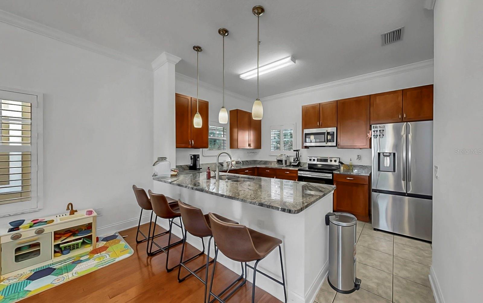 Image 17 of 59 For 111 Albany Avenue 11