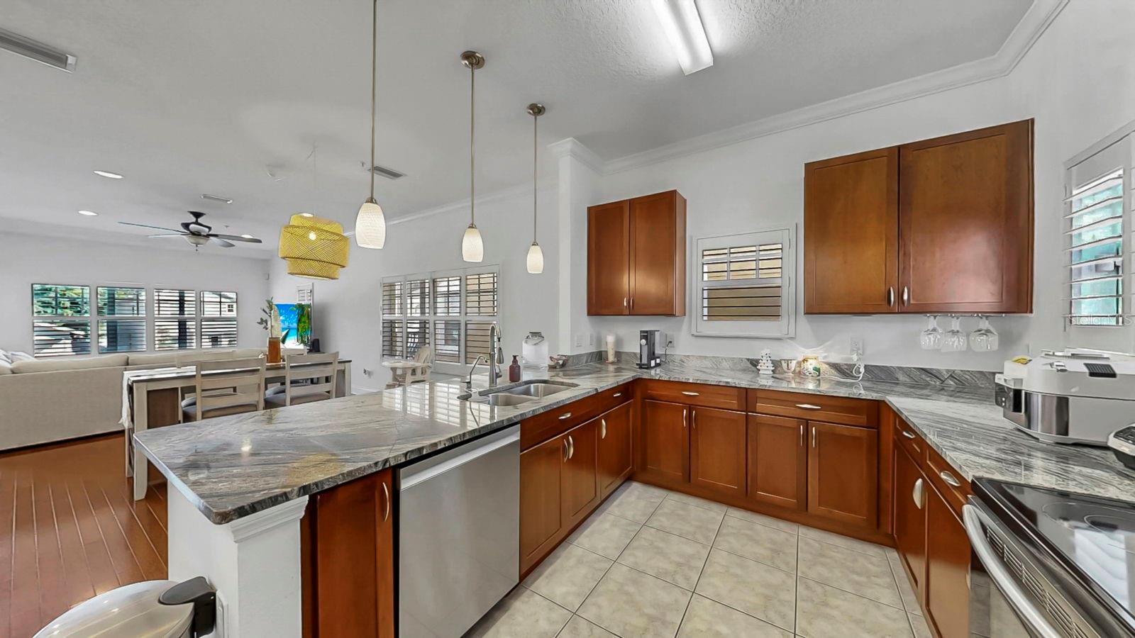 Image 26 of 59 For 111 Albany Avenue 11