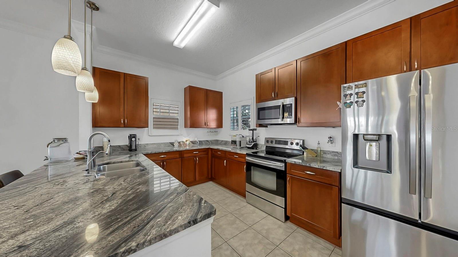 Image 27 of 59 For 111 Albany Avenue 11