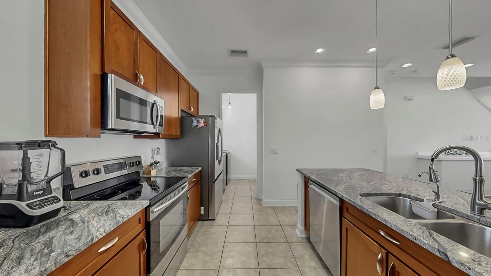 Image 28 of 59 For 111 Albany Avenue 11