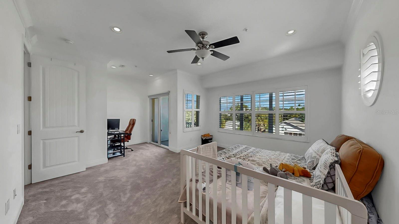 Image 31 of 59 For 111 Albany Avenue 11