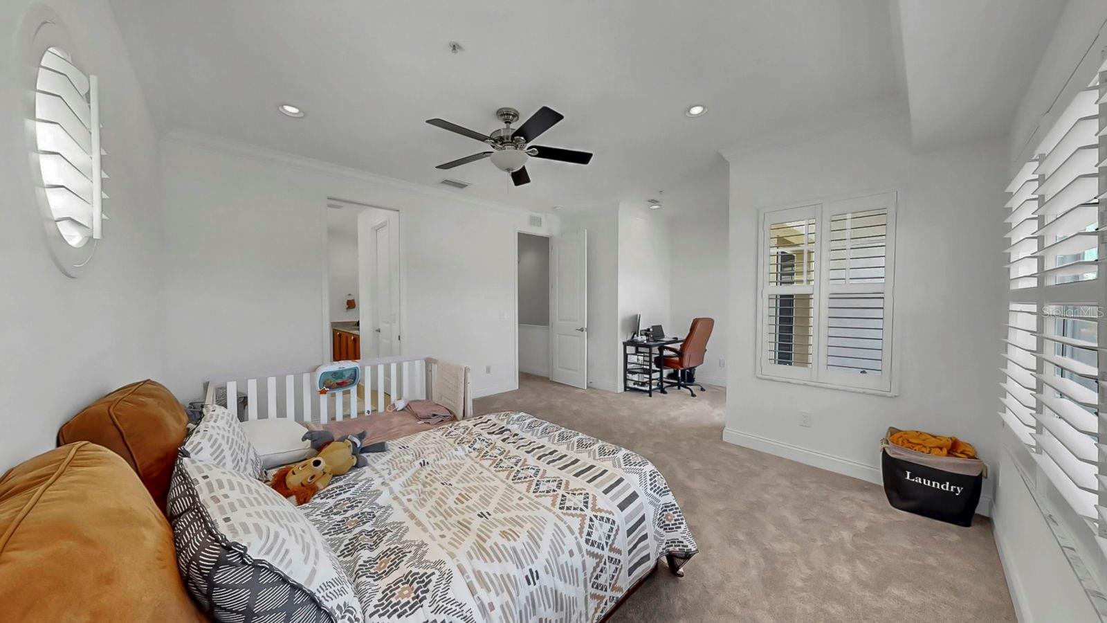 Image 32 of 59 For 111 Albany Avenue 11