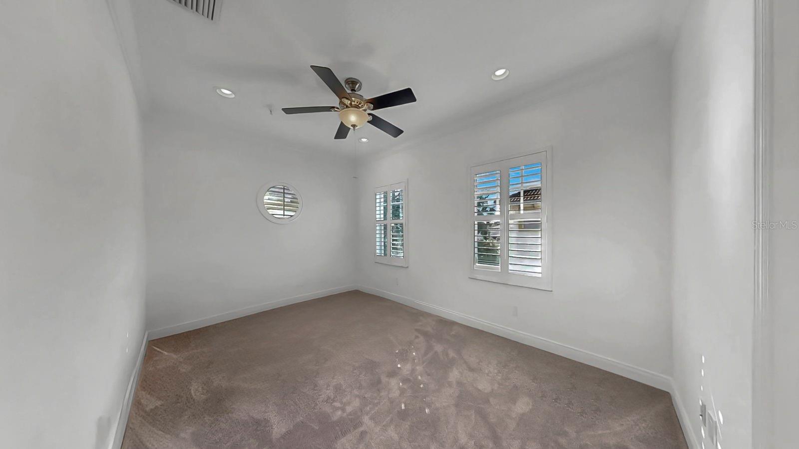 Image 34 of 59 For 111 Albany Avenue 11