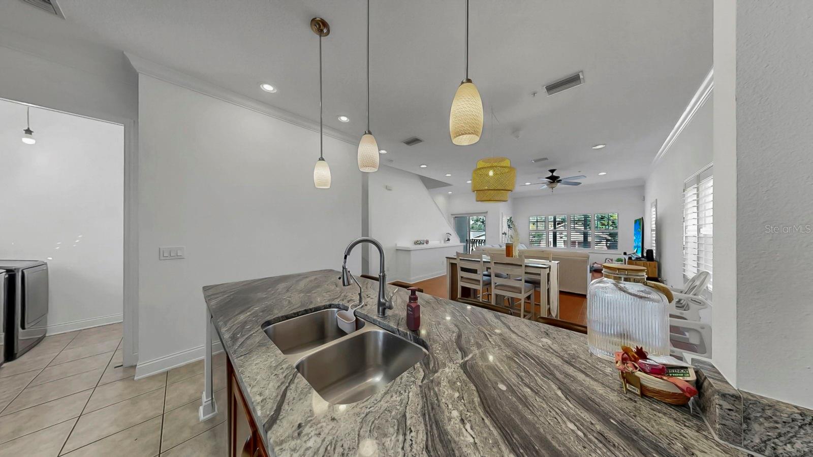 Image 4 of 59 For 111 Albany Avenue 11