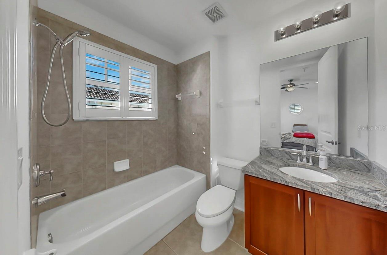 Image 45 of 59 For 111 Albany Avenue 11