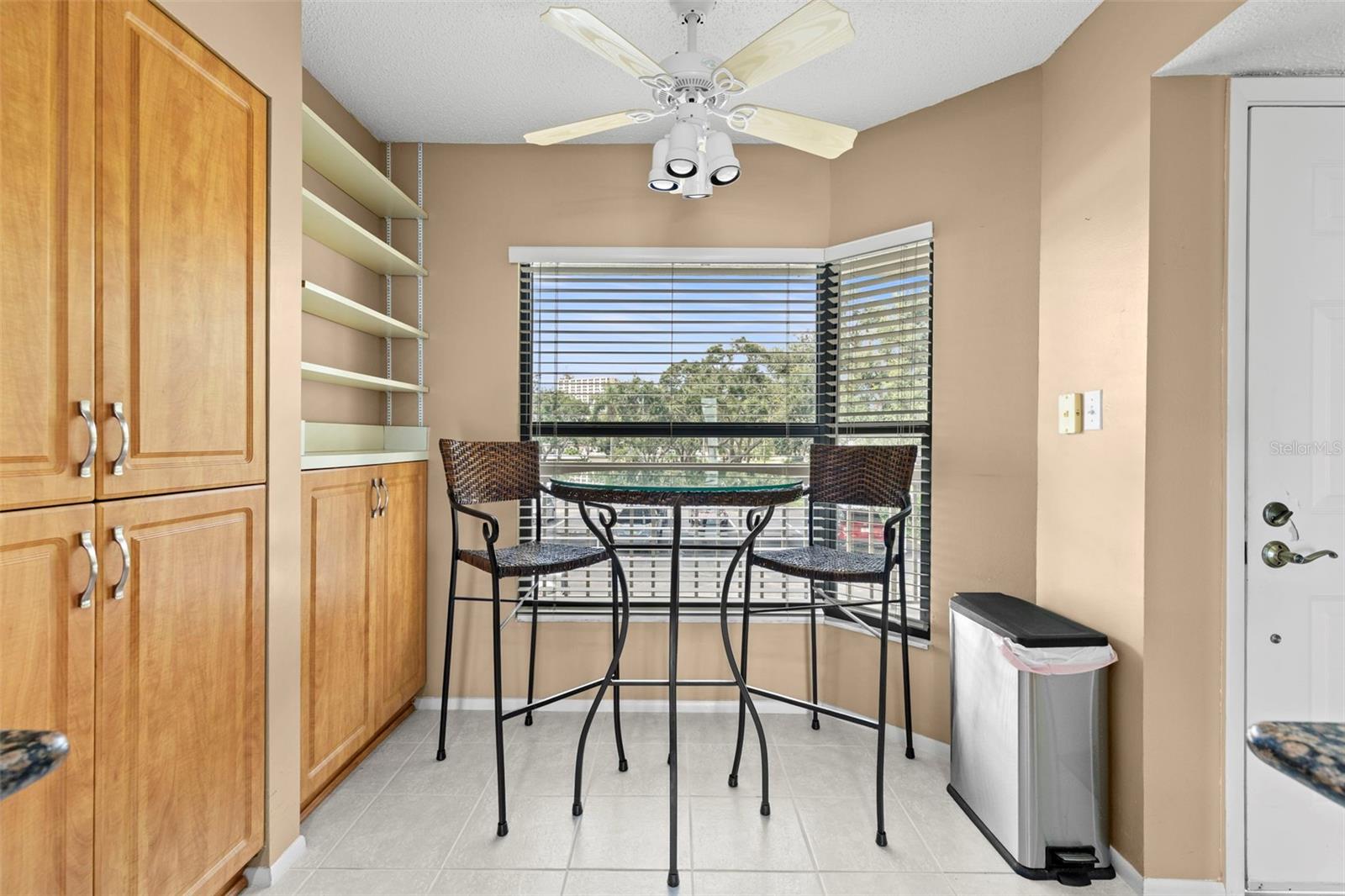 Image 15 of 50 For 1324 Pasadena Avenue S 202