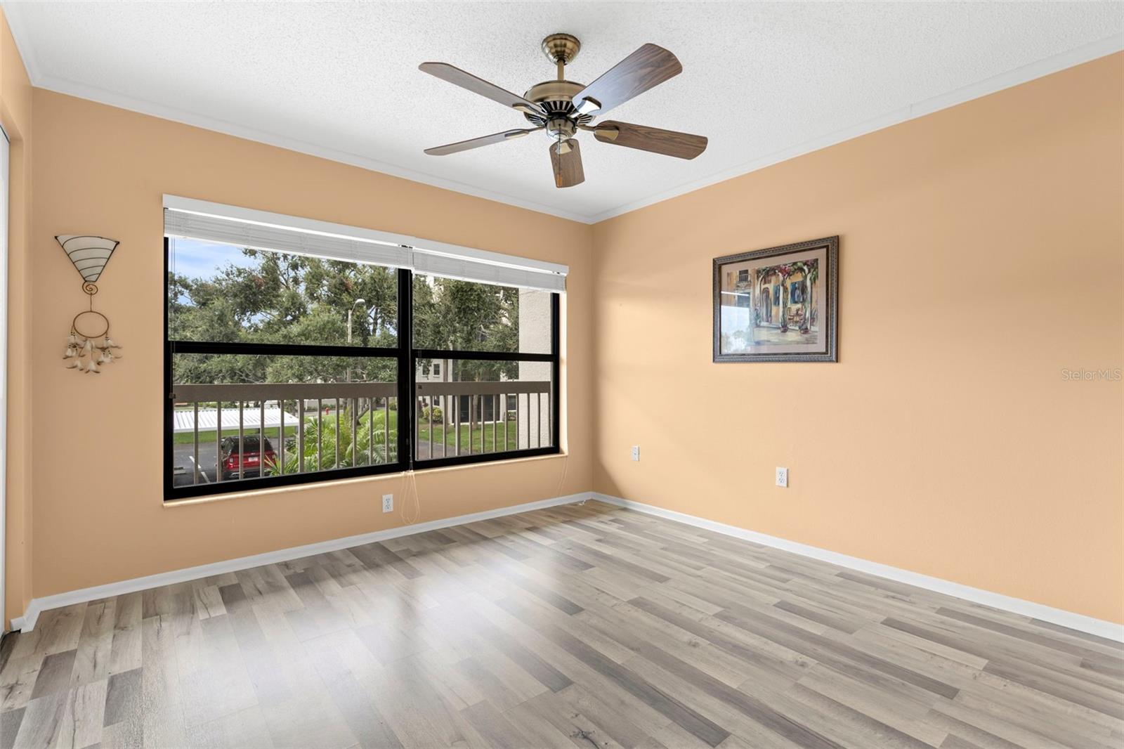 Image 22 of 50 For 1324 Pasadena Avenue S 202
