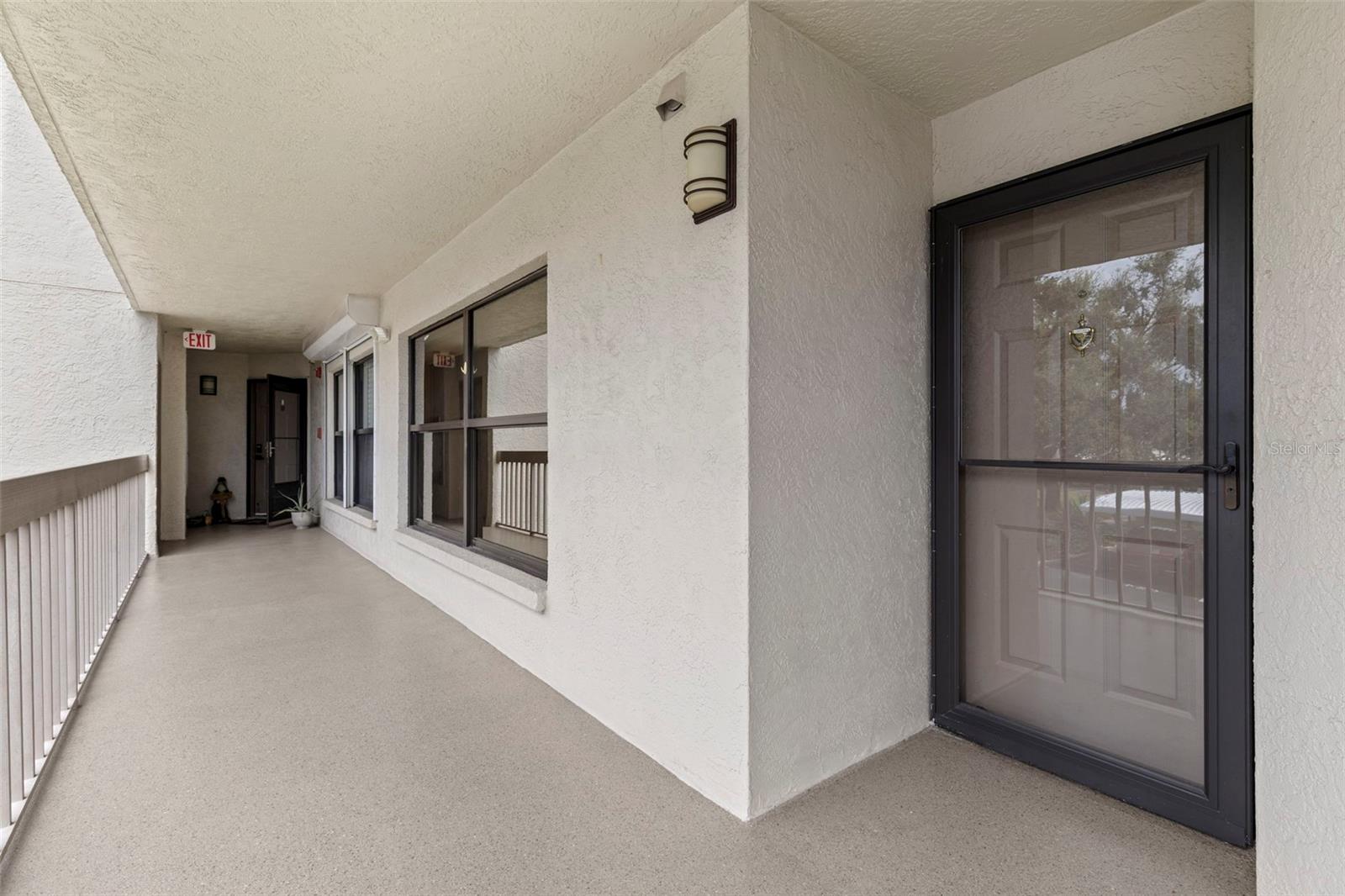 Image 29 of 50 For 1324 Pasadena Avenue S 202